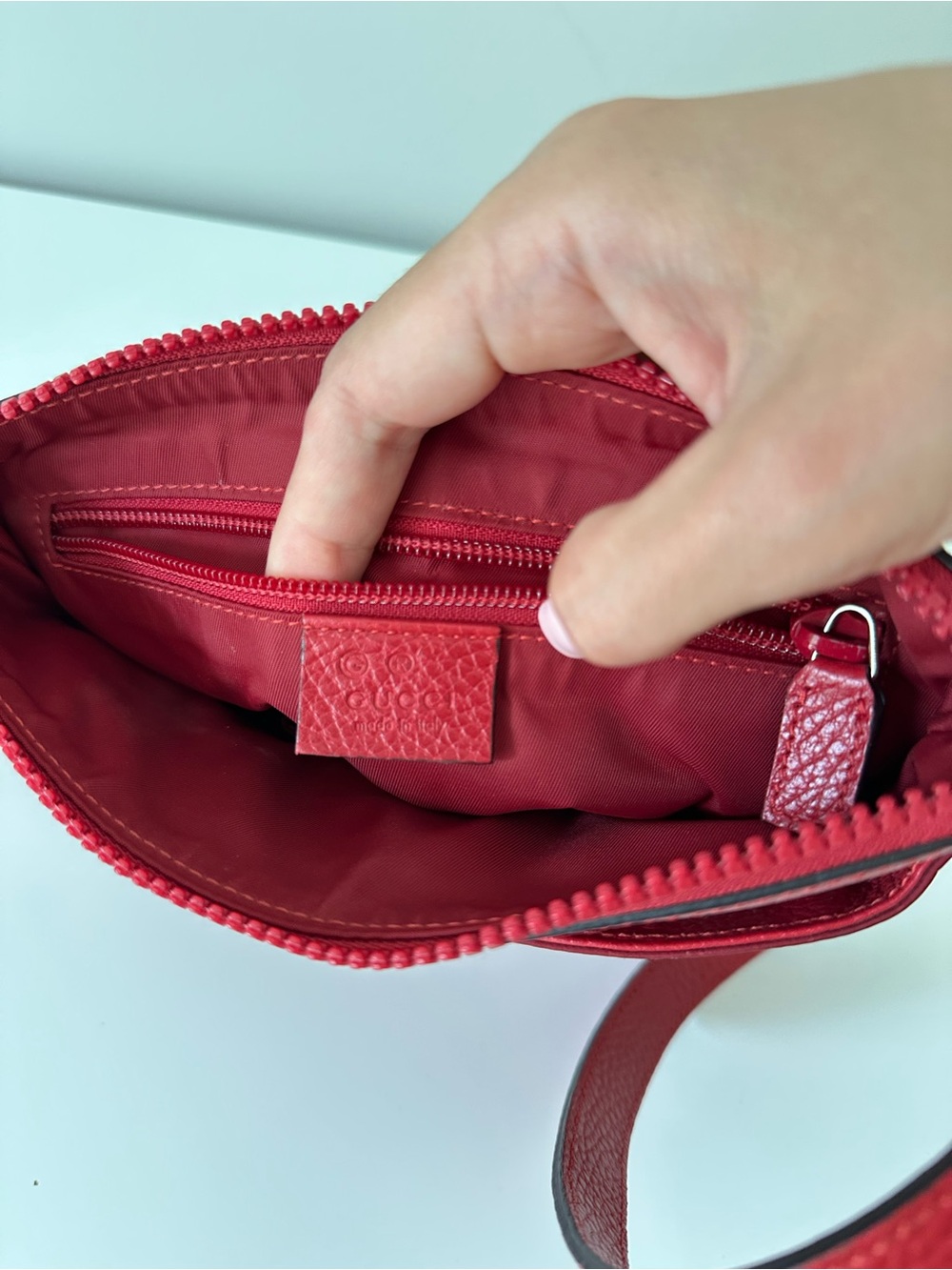 Gucci Red Monogram Small Crossbody Bag - Picture 3 of 13